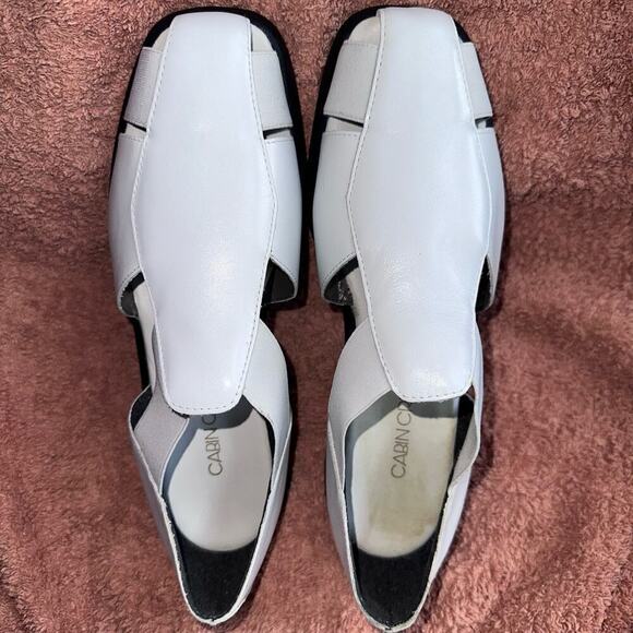 NWOT (Display Pair) Women’s Size 7 1/2M Cain Creek White Elastic Strap Sandals - Picture 1 of 9